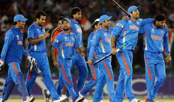 dhoni explains food fiasco in mohali - India TV dhoni explains food fiasco in mohali - India TV