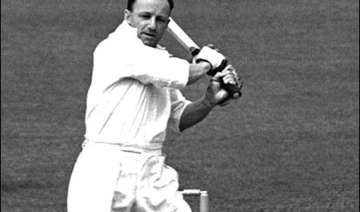 donald bradman bat auctioned for rs 39.85 lakh -... donald bradman bat auctioned for rs 39.85 lakh -...