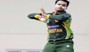 hafeez will be in india for bowling tests... hafeez will be in india for bowling tests...