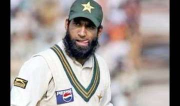 pcb recalls yousuf for remaining tests - India TV pcb recalls yousuf for remaining tests - India TV