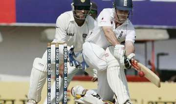 strauss is defensive dhoni thrives on aggression... strauss is defensive dhoni thrives on aggression...