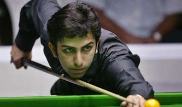 advani makes the cue his magic wand in 2014 -... advani makes the cue his magic wand in 2014 -...