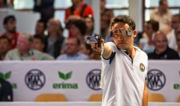 jitu rai rises in all directions as shooters... jitu rai rises in all directions as shooters...
