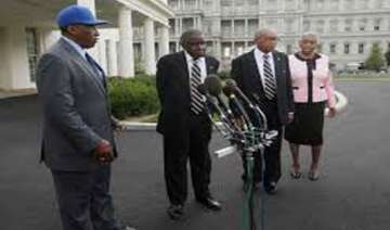 obama honors negro league players at white house... obama honors negro league players at white house...
