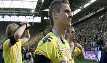 dortmund defender piszczek has groin operation -... dortmund defender piszczek has groin operation -...