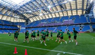 ireland to wear black armbands against italy -... ireland to wear black armbands against italy -...