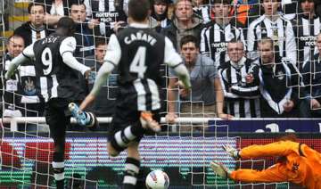 newcastle surging as spurs chelsea falter - India... newcastle surging as spurs chelsea falter - India...