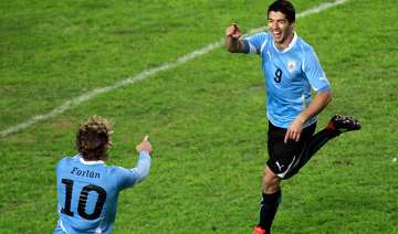 suarez s 2 goals put uruguay into final - India TV suarez s 2 goals put uruguay into final - India TV