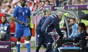 uefa looks into reports of croatian racism -... uefa looks into reports of croatian racism -...