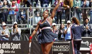 serena williams holds top spot in wta rankings -... serena williams holds top spot in wta rankings -...
