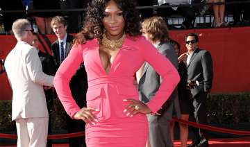 serena williams continues comeback at wtt event -... serena williams continues comeback at wtt event -...