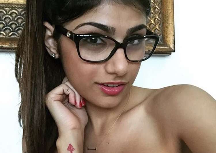 Twitter Trolls Porn Star Mia Khalifa After News Broke That She Will Be