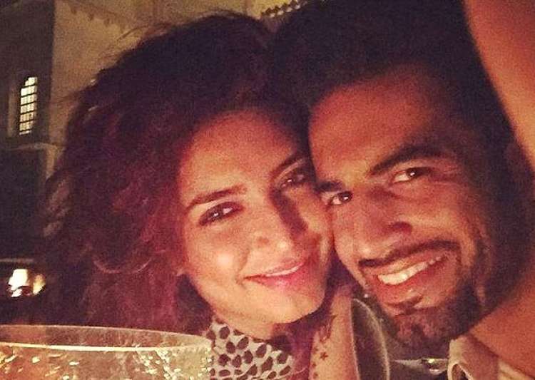 Who is karishma tanna dating in real life