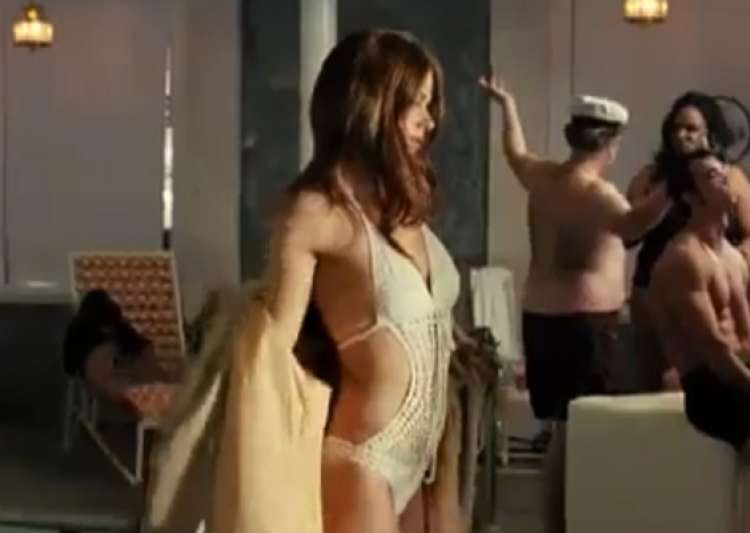 Jennifer Lawrence Amy Adams Strip For American Hustle