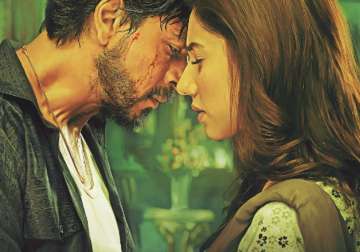 Shah Rukh Khan, Mahira Khan- India Tv - India TV Shah Rukh Khan, Mahira Khan- India Tv - India TV