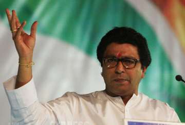 Raj Thackeray questioned decision to provide fRs... Raj Thackeray questioned decision to provide fRs...