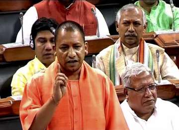 Yogi Adityanath makes surprise visit to Lok Sabha... Yogi Adityanath makes surprise visit to Lok Sabha...