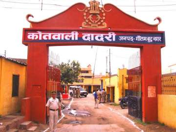 Dadri: Muslim family seeks police nod to... Dadri: Muslim family seeks police nod to...