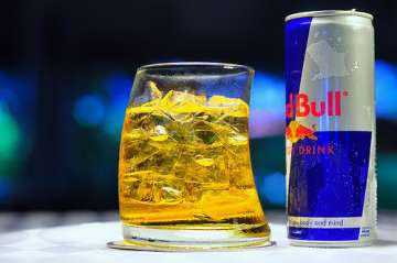 mixing energy drinks with alcohol mixing energy drinks with alcohol