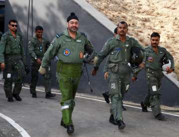 Air Chief flew a MiG-21 to lead 'Missing Man'... Air Chief flew a MiG-21 to lead 'Missing Man'...