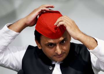 Akhilesh Yadav stirs controversy with remarks on... Akhilesh Yadav stirs controversy with remarks on...
