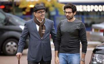 paresh rawal kartik aaryan paresh rawal kartik aaryan