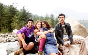 5 bollywood movies that give us serious travel... 5 bollywood movies that give us serious travel...