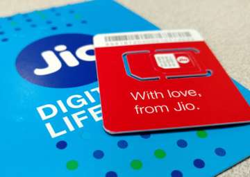 Reliance Jio unveils new packs, reduces validity... Reliance Jio unveils new packs, reduces validity...