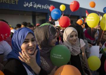 Kurdish women protest against Iraq govt's flight... Kurdish women protest against Iraq govt's flight...