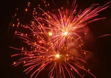 HC fixes 3 hours for bursting crackers on Diwali... HC fixes 3 hours for bursting crackers on Diwali...