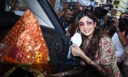sShilpa Shetty brings Lord Ganesha idol home