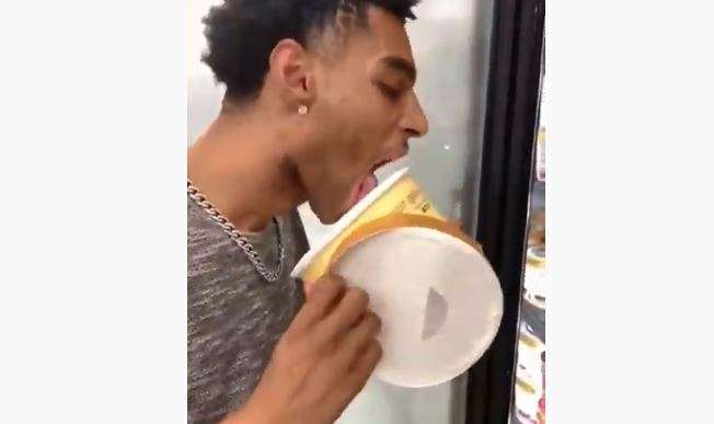 Us Man Jailed For Licking Ice Cream Tub At Supermarket Offbeat News India Tv